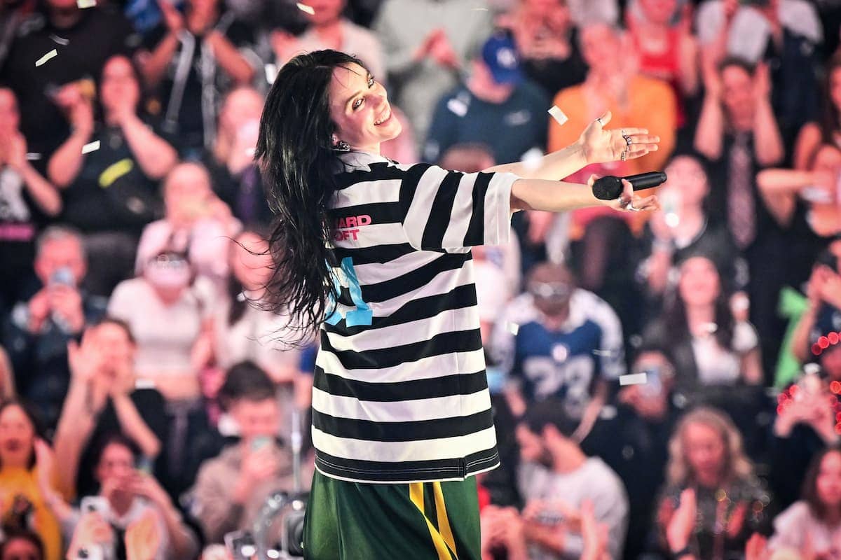 ビリー・アイリッシュの公演日がサマソニ2025と完全にバッティング