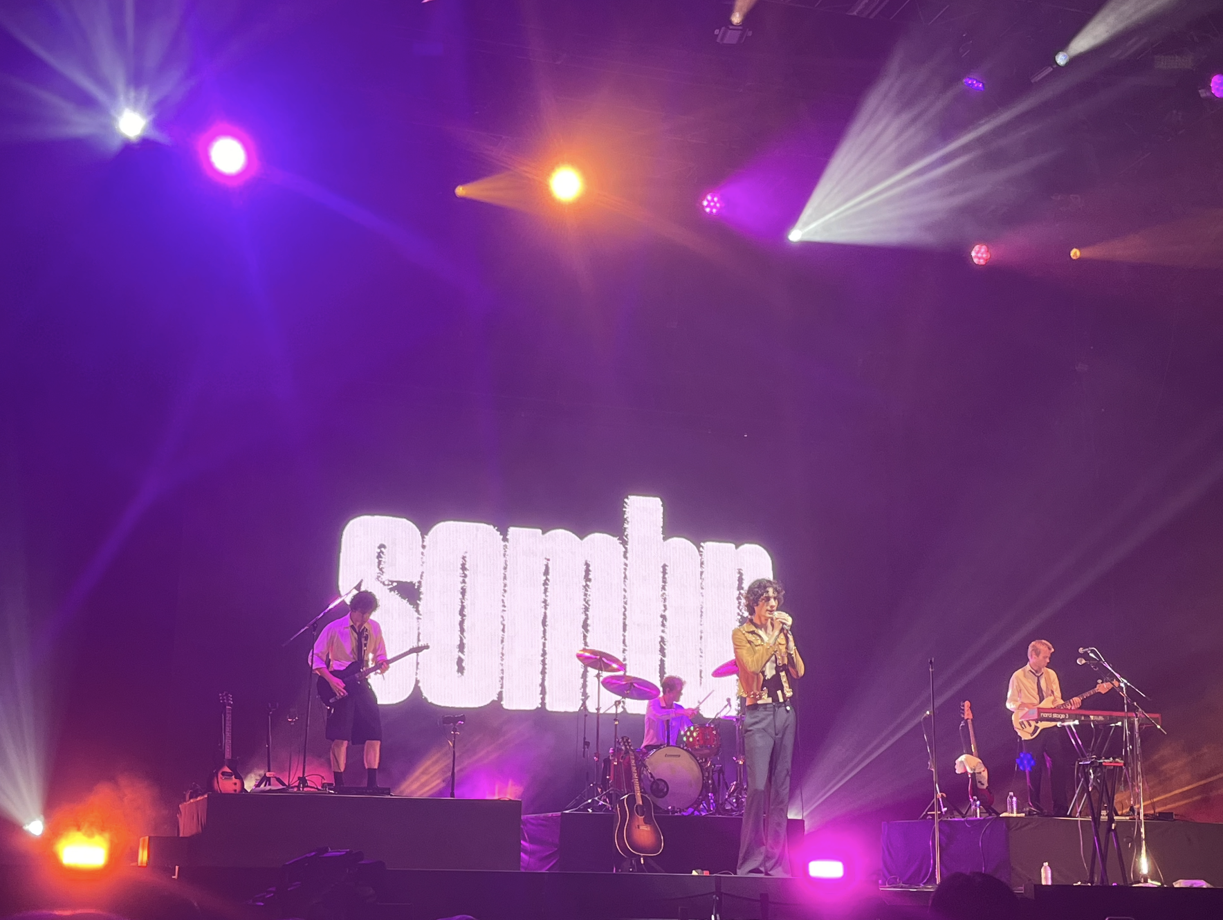 今最も聴かれている大型新人SOMBR（ソンバー）とは？ DJPLUM