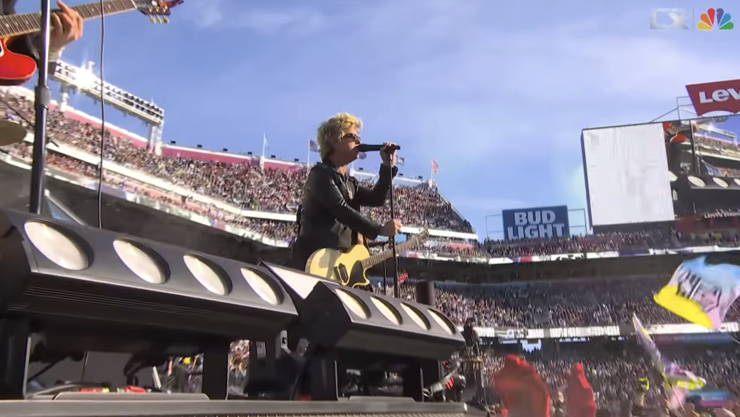 グリーン・デイ、スーパーボウルオープニング・セレモニー動画|DJPLUMADVENTURETIMES